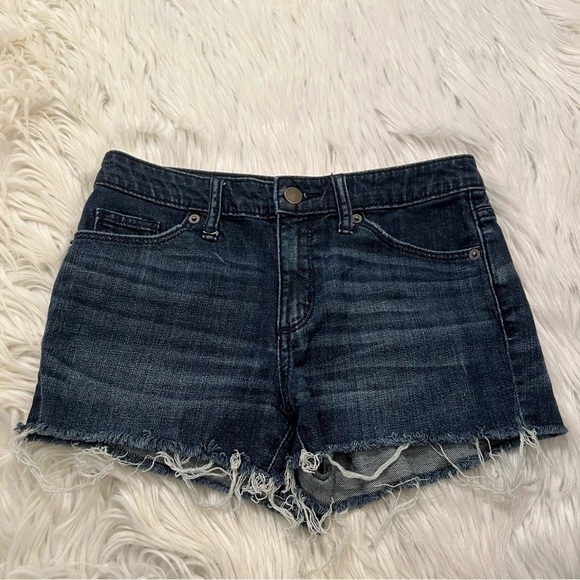 Universal Thread High-Rise Shortie Shorts Dark Wash - Picture 4 of 11